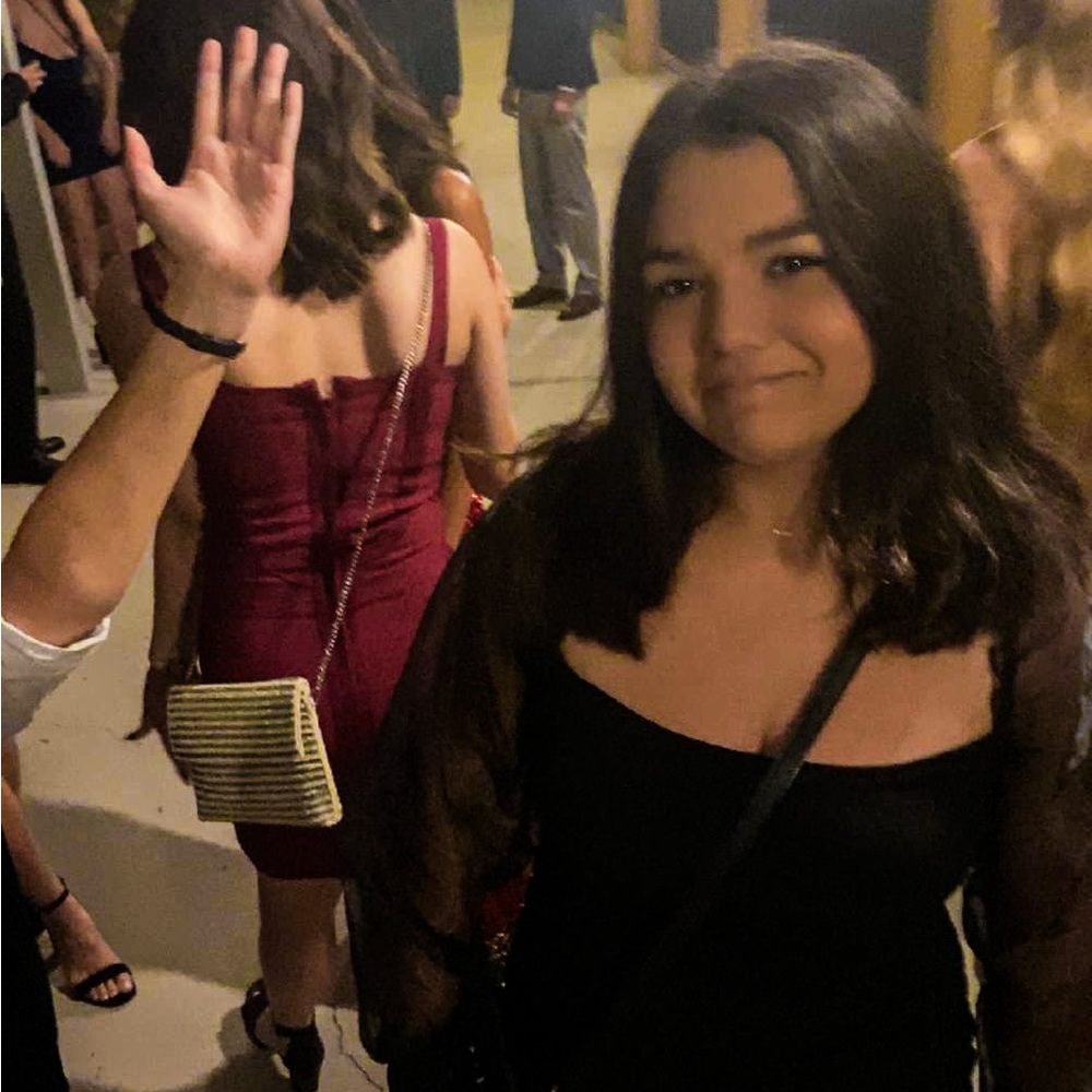 Meet your Posher, Makaela